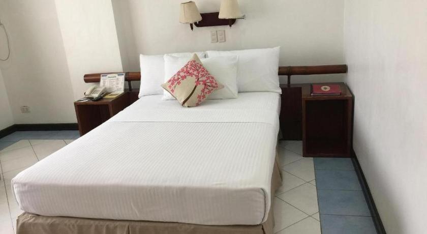 Soledad Suites Panglao Dış mekan fotoğraf